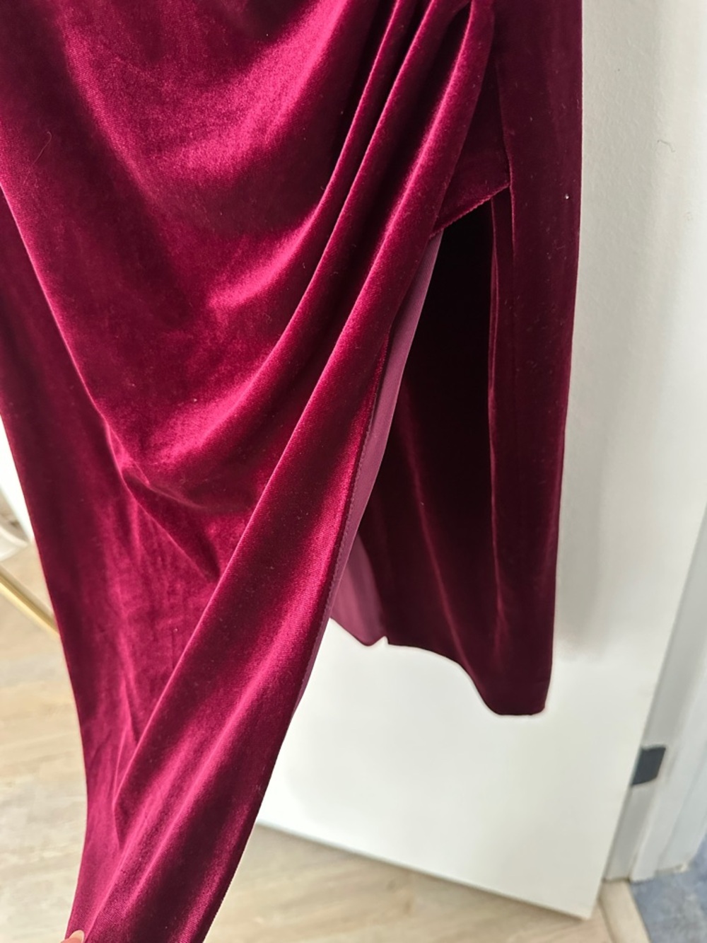 BCBGMaxAzria Burgundy Velvet V-Neck Midi Dress - Picture 3 of 6